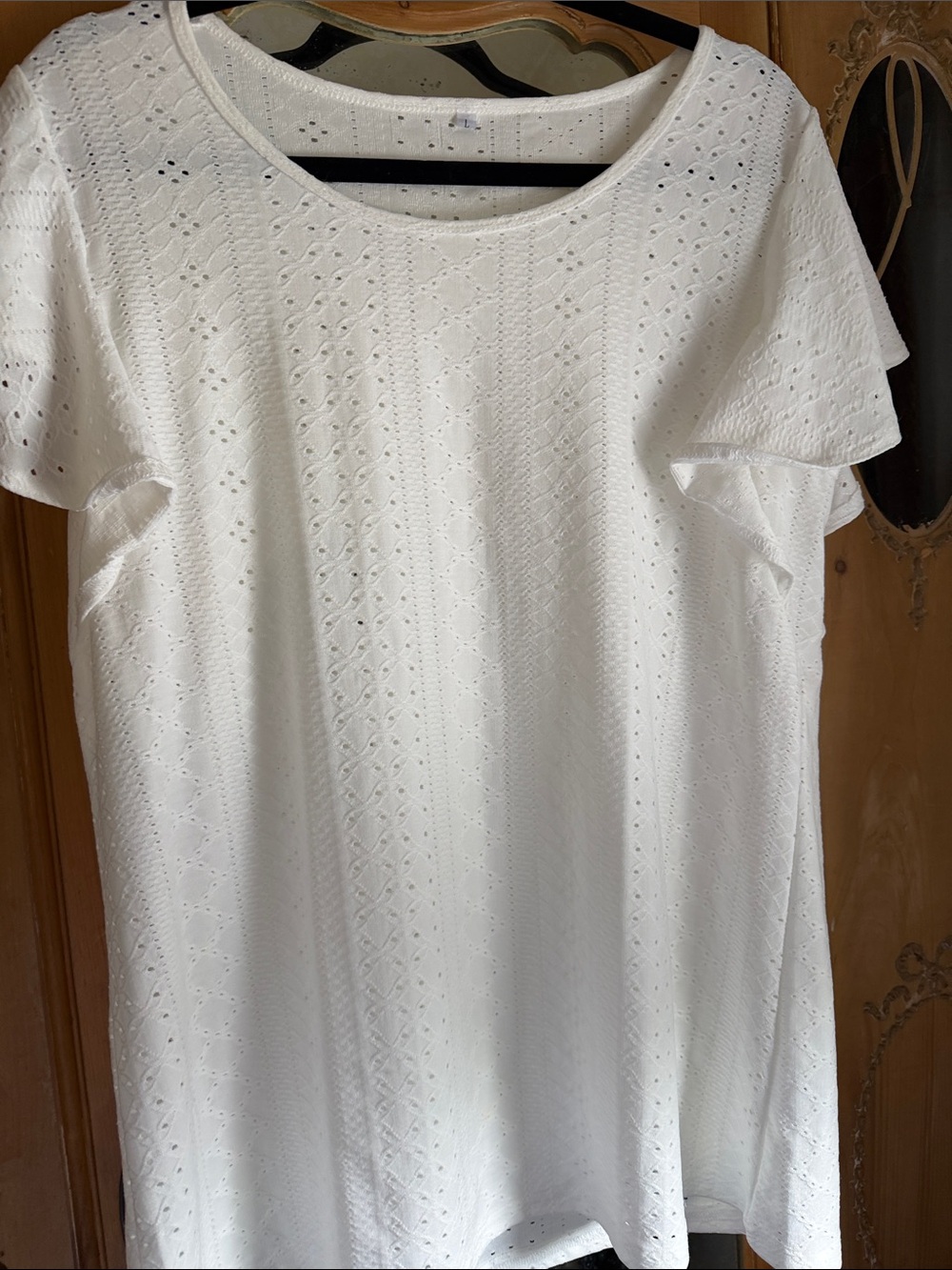 Source Unknown White Eyelet Short Sleeve Tee